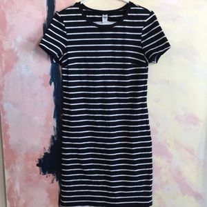 OLD NAVY T-SHIRT DRESS SMALL HARDLY WORN stripe